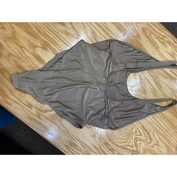 Good American 1pc swimsuit NWOT   (B40 ) - Picture 3 of 5